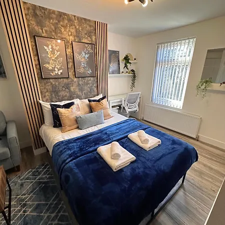 R4 - Luxury Within A Shared House In Harborne Park Road - *